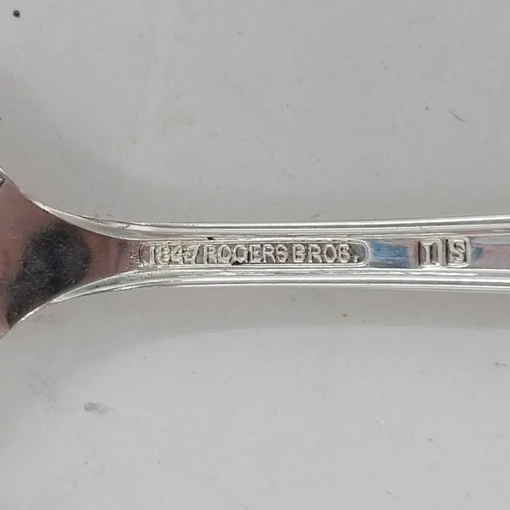 Rogers Brothers Silver Plate Eternally‎ Yours Coquette 2 Sugar Spoons